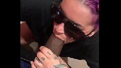 Tanara priceputa face o muie adanca cu ejaculare in gura