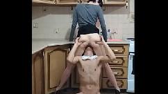 Mamica la masaj fututa de fiica si terapeuta